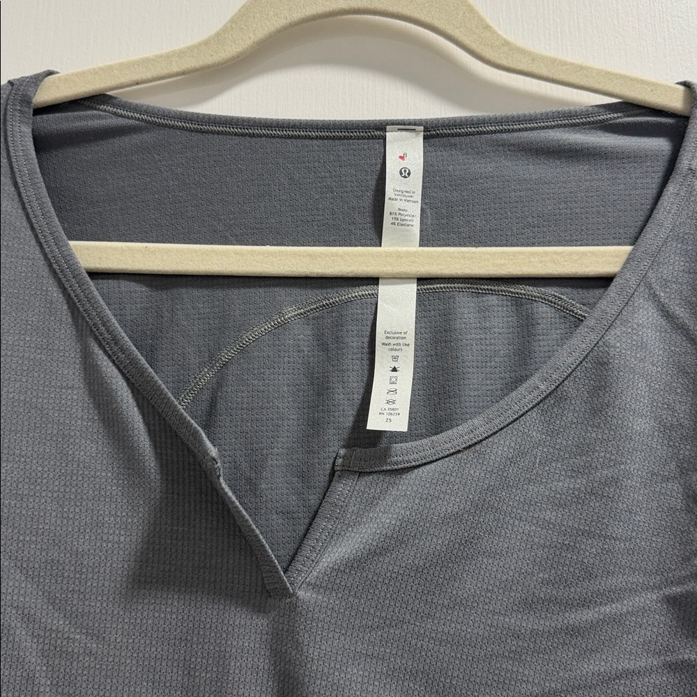 Lululemon Cropped Henley Long Sleeve Size 8 Heathered Asphalt Grey White - Picture 6 of 8